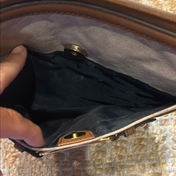 Tommy Hilfiger Geometric Patterned Crossbody Bag - Picture 3 of 7